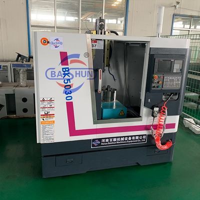 أدوات التداول الثقيلة للدوائر الحاسوبية CNC طحن المعادن آلة حفر المعادن الرأسية