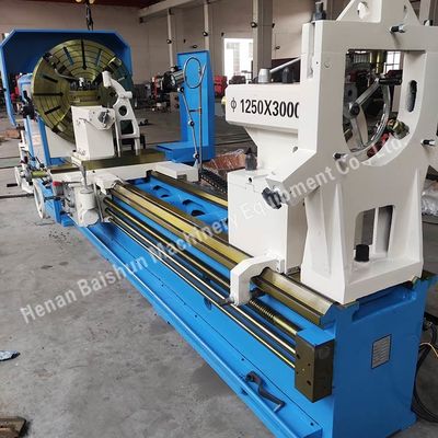 1250mm 2.5T تحميل اليدوي أفقي آلة التدوير قطعة المسمار CW61125