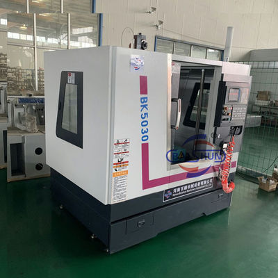 آلة صناعة فتحات عمودية لـ (CNC) الآلية الآلية BK5040 BK5050
