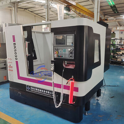 آلة شق CNC عالية الكفاءة وآلة شق CNC تقلل من الأخطاء اليدوية للإنتاج الضخم للمفتاح المجنح